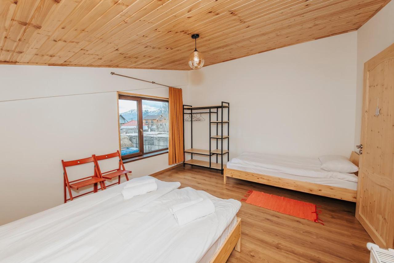 Ski House Bluebird Gudauri Eksteriør billede